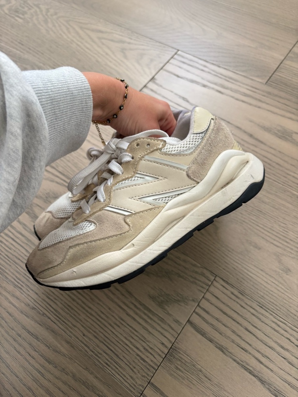 New Balance Women's 574 Sneakers in Beige and White - Picture 2 of 7